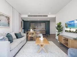 Spacious 2-Bed Apartment with Rooftop Views