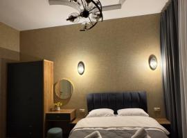 Albatross Luxe Hotel、バトゥミの3つ星ホテル