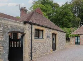 Yard Cottage
