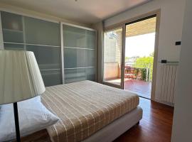 Appartamento luminoso, hotel v destinaci Parma