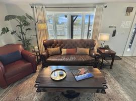 Walker Ridge Two home, hotel in Montrose