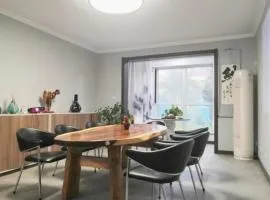 Boxianyuan Three-Bedroom Apartment