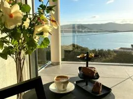 Double pleasure - two apartments with sea views and pool