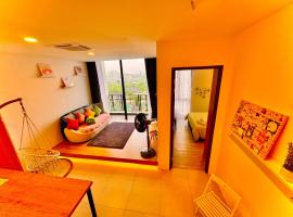 The Podium Kuching Luxury 6pax 3BR HFloor Facing Aeon, family hotel in Kuching