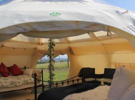 Tal-y-fan farm 6m stargazer tent, glamping en Bridgend
