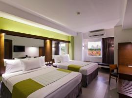 Microtel by Wyndham Acropolis, hotel v destinaci Manila
