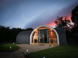 All Manor Of Events - Glamping Pods, &kappa;&alpha;&tau;ά&lambda;&upsilon;&mu;&alpha; &mu;&epsilon; &kappa;&omicron;&upsilon;&zeta;ί&nu;&alpha; &sigma;&epsilon; Henley
