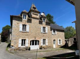 Ô Rando, hotel v destinaci La Bastide-lʼÉvêque