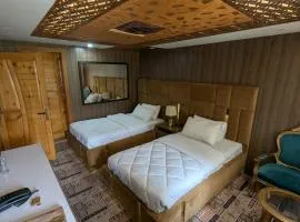 The Jade Palace, Hunza
