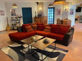 Magnifique et grand loft classé 4 étoiles, hotel v destinaci Lavelanet