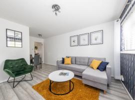 Exquisite 1 bedroom home with free parking, chỗ nghỉ tự nấu nướng ở Luton