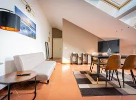 Piazza Michele Ferrero - sulla piazza centrale