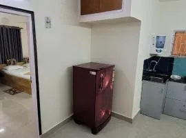Lily and Lotus 2 Cozy 1Bhk Compact Full Furnished AC Apartment Managed by Hotel Airways