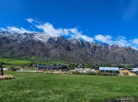 Amazing remarkable view, 7 min from airport