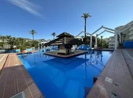 Luxury frontal al mar, Benalbeach