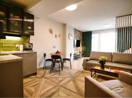 4 people studio, lake, sauna & gym