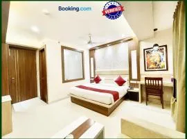 HOTEL # K # P Near Sea Beach - Jagannath temple - Restaurant - Parking - wifi and Lift Facilities - Fully Air Conditioning Hotel - A Top Rated Hotel in Puri - BREAKFAST INCLUDED