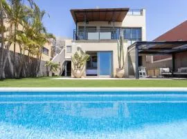 Home2Book Ocean View Villa, Private Pool & Garden