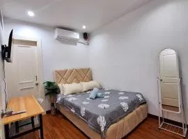 A2 2-Bedrooms Apartment 2 Queen Size Beds Transient House near Abreeza Mall, USEP Obrero, Victoria Plaza, SM Lanang and SPMC