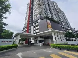 3 bedrooms condor nearest Jonker Walk at Ong Kim Wee Residence
