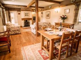Charming Welsh Cottage, hotel with parking in Johnston