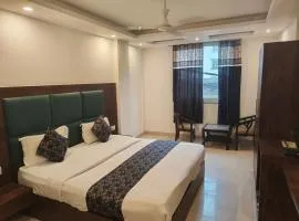 Hotel Hight Tej plaza Near IGI Airport Delhi