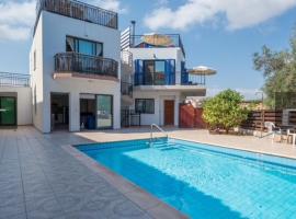Cosy home with rooftop terrace, hotel v destinaci Prodhromi