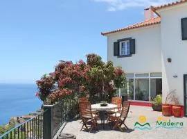 OurMadeira - Casa do Júlio, Calheta beach view