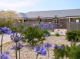 Elm Cottage Delightful 2 bed accessible holiday cottage