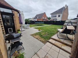 Ingericht huis met tuin, hotel v destinaci Denderleeuw
