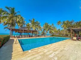 Huku Beach Hostel
