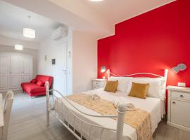 Sa Domu Colorada- Eleganza e comfort nel centro di Villasimius、ヴィッラシミーウスのホテル