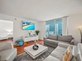 Skyline and Bay Glimpse 1BR Brickell Retreat