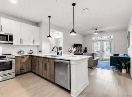 2BR Sunspot Poolside Living in Apollo Beach
