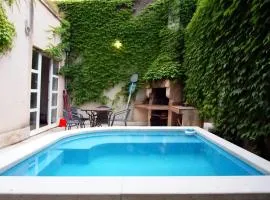 Apartment Kvaternikova - pool, grill, 4 bedrooms, 3 bathrooms