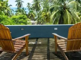 Awesome private design house in Palomino