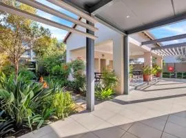 Lovely 2 bedroom, bathroom