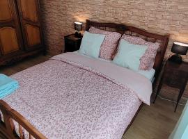 Le Petit Recoin, hotel in Carhaix-Plouguer