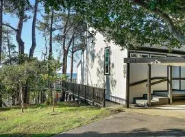 Driftwood Bungalow Ocean View Monthly Only