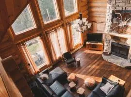 Serene Private Escape, Hot Tub, Sauna & Game Room