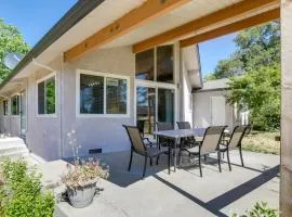 4 Mi to Folsom Lake Modern Home with Patio!