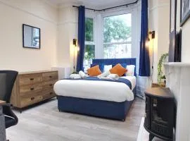 New! The Bay View Apartments - By Parydise Properties Ltd - 2 x Apartments - Perfect for Business Trips or Family Getaways!