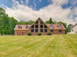Lake Anna Retreat with Dock Access Boating and BBQs!
