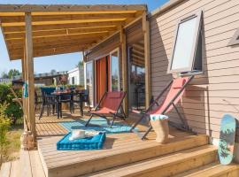 Camping 4 étoiles - Parc aquatique - eeic0a، فندق في لا ترانش سور مير