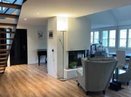 Ein Privatzimmer mit eigenen WC-Dusche, hotel v destinaci Adliswil