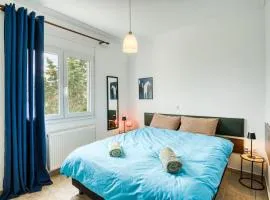 Sunny Apartment with parking