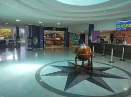 flat 2 qtos Golden Dolphin Roberto Imoveis