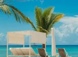 Aqua Esmeralda by Advantage Club