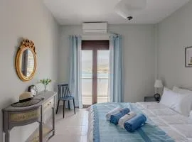 Eclectic Vintage Apartment- Sea View Perfection, Hersonissos, Crete