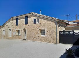 Gîte 8 personnes, hotel in Sainte-Croix-du-Mont